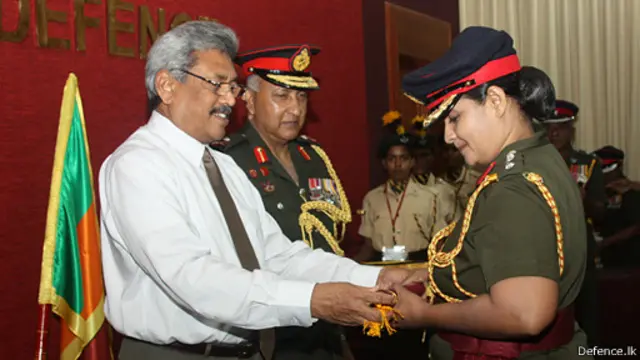 විදුහල්පතිවරුන්ටත්, විදුහල්පතිවරියන්ටත් හමුදා නිල ප්රදානයේ පුරෝගාමියා ආරක්ෂක ලේකම් ගෝඨාභය රාජපක්ෂ