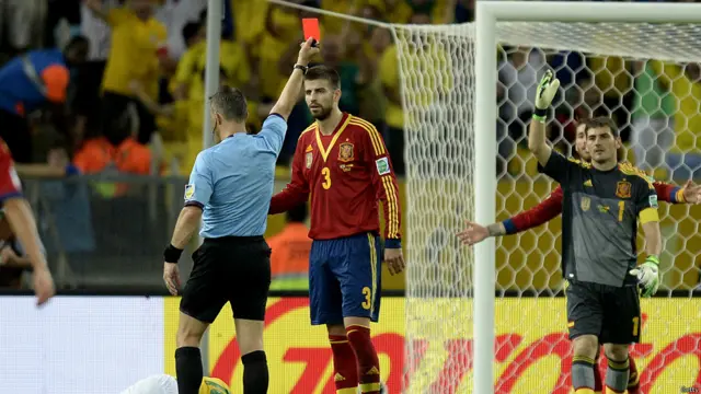 Tarjeta roja a Piqué