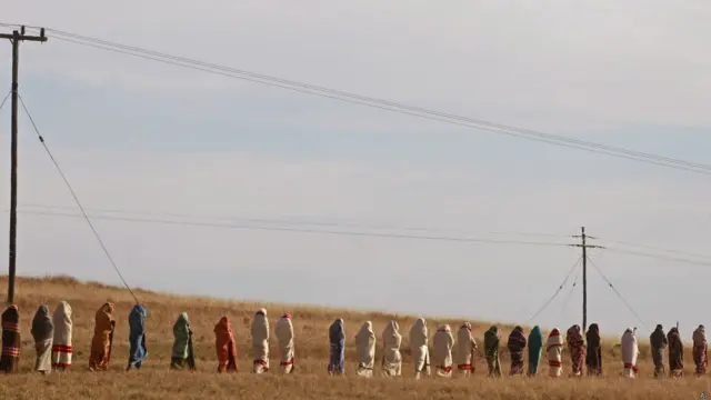 दक्षिण अफ्रीका में खोसा समुदाय के युवकों के ख़तना के लिए सामूहिक आयोजन किए जाते हैं. पूर्व राष्ट्रपति नेल्सन मंडेला भी इसी समुदाय से आते हैं. 