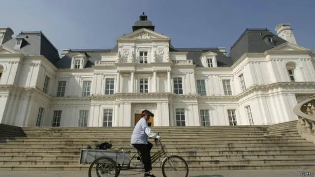 चीन में नकली इमारतें