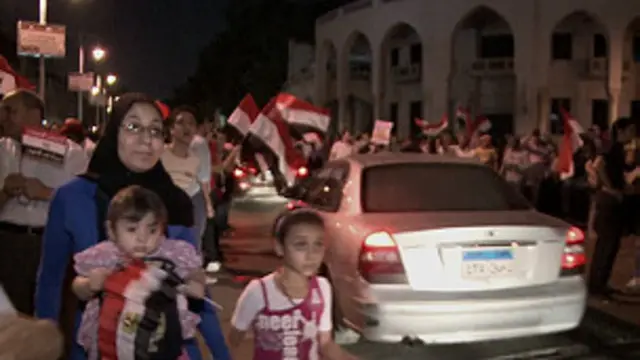 خیلی از معترضان، ضرب‌الاجل ارتش را به عنوان پایان حکومت آقای مرسی تلقی کرده‌اند