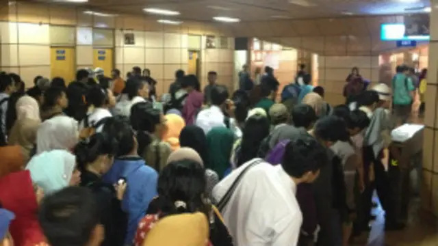 Penumpang kereta komuter
