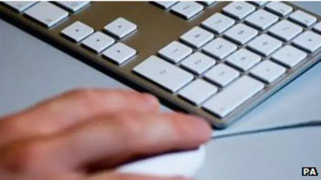 ऑनलाइन अभद्रता