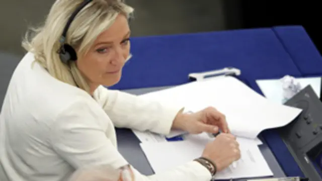 مارين لوبان: "أحتقر القرار ولا أخافه"