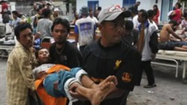 انڈونیشیا کے صوبے آچے میں آنے والے زلزلے کے بعد آمدادی آپریشن شروع کر دیا گیا ہے