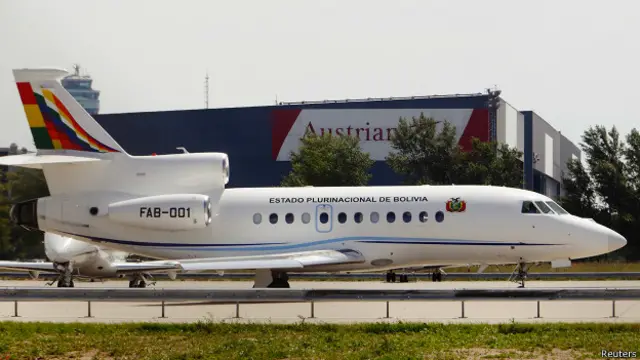 Avión presidencial de Bolivia en el aeropuerto de Viena