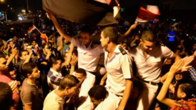 فرحة في ميدان التحرير