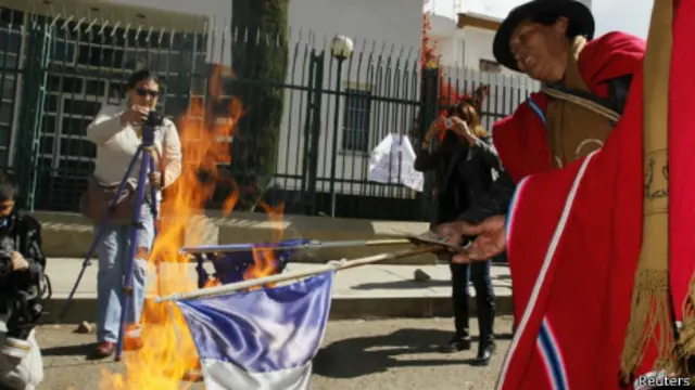 Ла-Пас протестує проти французької неповаги
