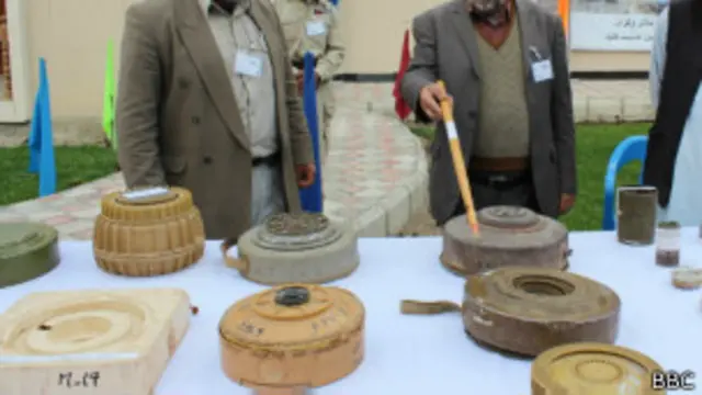 سړک غاړې ماینونه افغانستان کې د ملکي تلفاتو لوی سبب بلل کېږي.