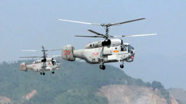 Các trực thăng chống ngầm Ka-28 trong buổi diễn tập hồi tháng Sáu.