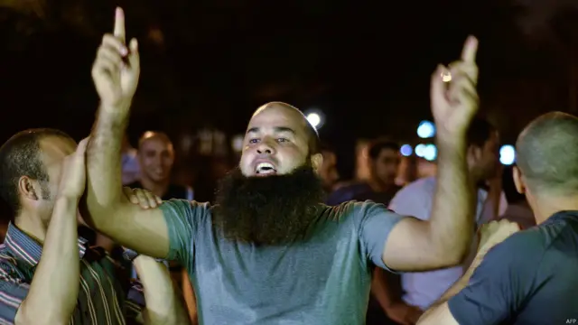 Seguidor de la Hermandad Musulmana protestando, AFP