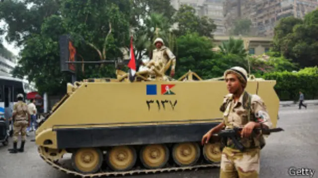 Quân đội ra tối hậu thư cho Tổng thống Morsi.