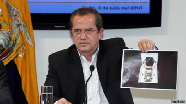 厄瓜多尔外交部长帕蒂尼奥说，在电插座内安放窃听器的目的是要切听阿尔万大使的对话。