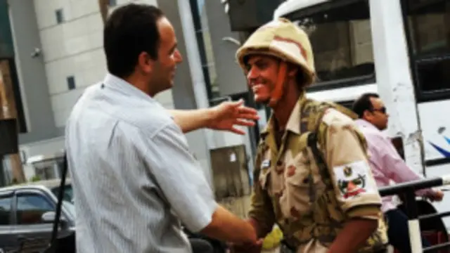 सेना को श्रेय दे रहे हैं लोग 