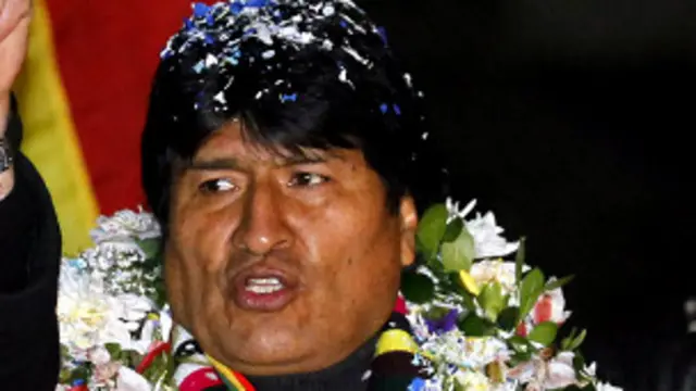 ایو موارلیس کے طیارے کو راستہ نہ دینے کے معاملے نے طول پکڑ لیا ہے