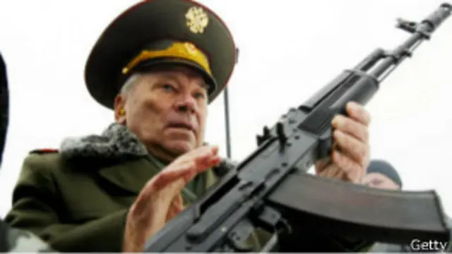 Maftunkor Laura Lyon va Simone chinakam zavqlanishadi