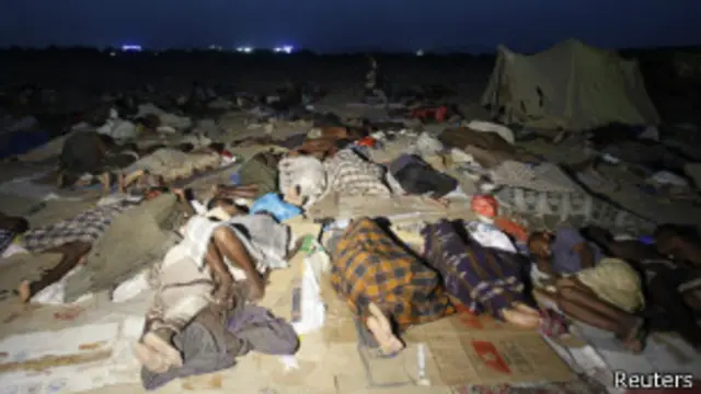 مهاجرون اثيوبيون ينامون في مدينة حرض