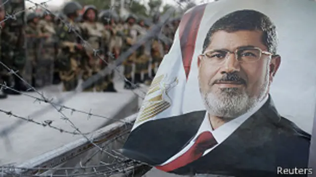 این واقعیت که صرفنظر از اقدام ارتش، مخالفت با مرسی پشتوانه‌ای اجتماعی به خود گرفته بود کمتر قابل انکار است