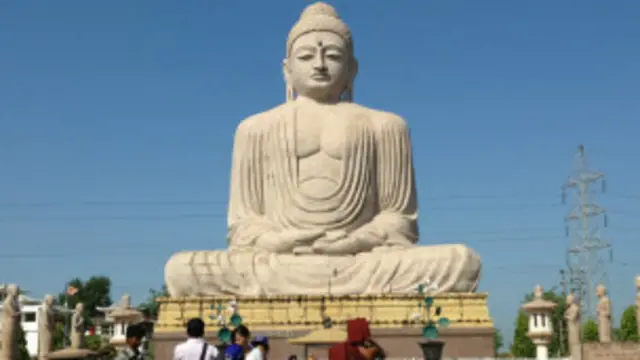 80 फीट ऊंची प्रतिमा के पास भी बम धमाका हुआ