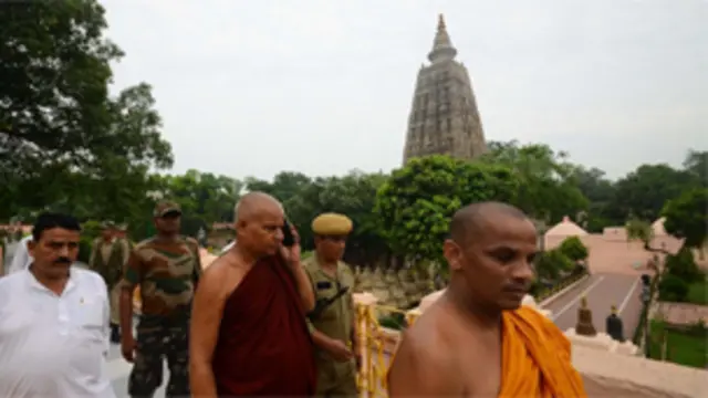 اس مندر کی انتظامیہ پر 1949 کے ایک قانون کے تحت ہندوؤں کا غلبہ ہے