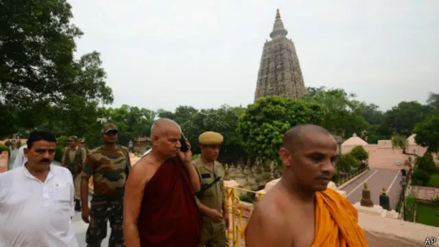 В храмовом комлексе в Бодхгае