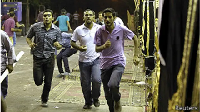 Mursi taraftarlarının gösterisine saldırı düzenlendi