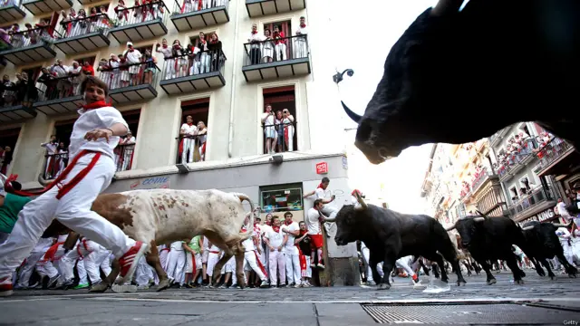 स्पेन में बुल फाइटिंग