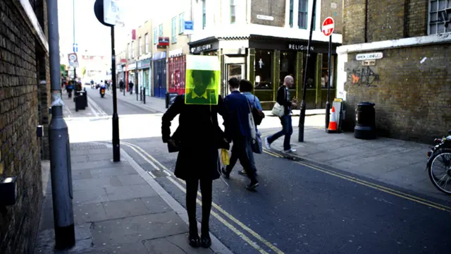 蘇東全球個人攝影展