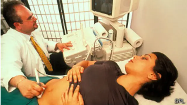 बहुत सी महिलायें ऐसी है जिन्हें ताने सुनने पड़ते हैं