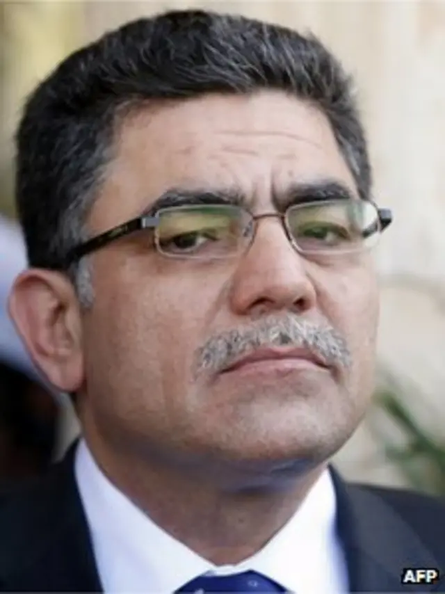 غسان هیتو در حدود سه ماه، نخست وزیر دولت مخالفان بشار اسد بود