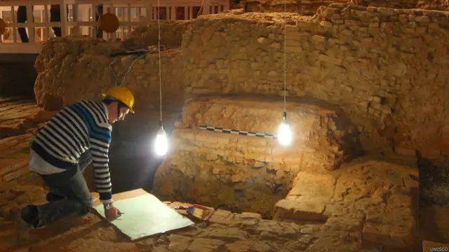 මායාදේවි පන්සල තුල පුරා විද්යා කැනීම්