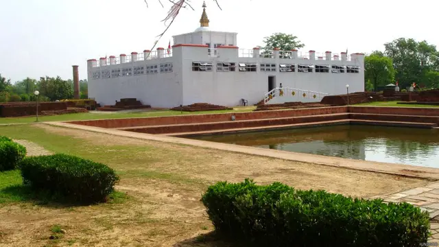 මායා දේවියස්නානය කලේ යයි විශ්වාස කරන ශාක්ය පොකුණ