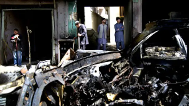 در اولین روز ماه رمضان، دست کم هفده نفر در انفجار ماین کنارجاده کشته شدند