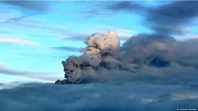 मैक्सिको का पोपोकाटेपेटल ज्वालामुखी सक्रिय हो गया है