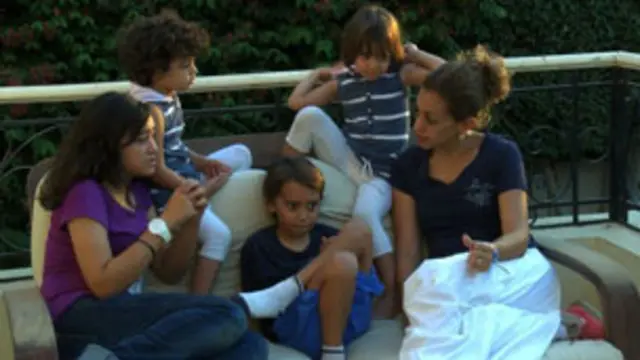 نیبلہ کا شمار مصر کے اُن امیر خاندانوں میں ہوتا ہے جو اب مصر چھوڑ کر بیرون ملک منتقل ہونا چاہتے ہیں