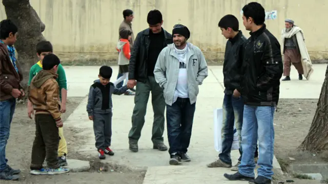 رپ هشت سال پیش توسط بیژن ظفرمل اولین رپ خوان افغان، وارد افغانستان شد.