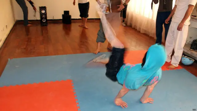 موسیقی و رقص تکنو، با مهارت سخت بدنی انجام می‌شود و بسیاری آن‌را نوعی ورزش می‌نامند.