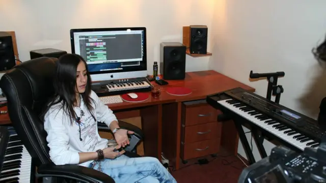 در کنار تکنو شماری از هنرمندان هم کارهای چشمگیری در چارچوب دیگر سبک‌های موسیقی مثل رپ و راک انجام داده اند.