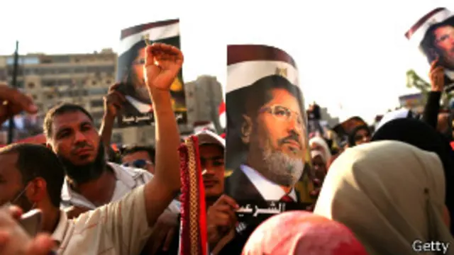 Hàng chục người ủng hộ ông Morsi đã thiệt mạng trong cuộc đụng độ với quân đội vào thứ Hai, 8/7.