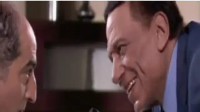 يجسد الفنان المصري عادل إمام شخصية مواطن بسيط يريد الترشح لمنصب رئاسة الجمهورية.