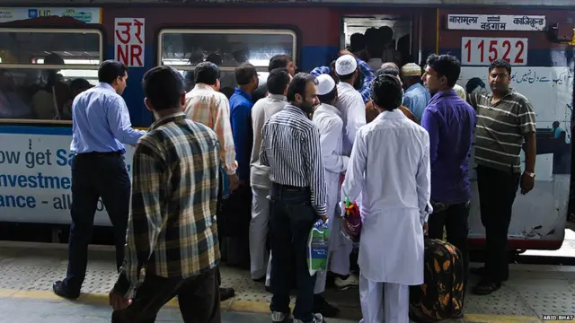 कश्मीर, रेल