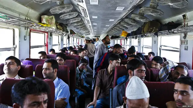 कश्मीर, रेल