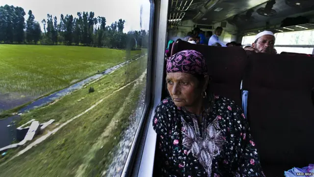 कश्मीर, रेल