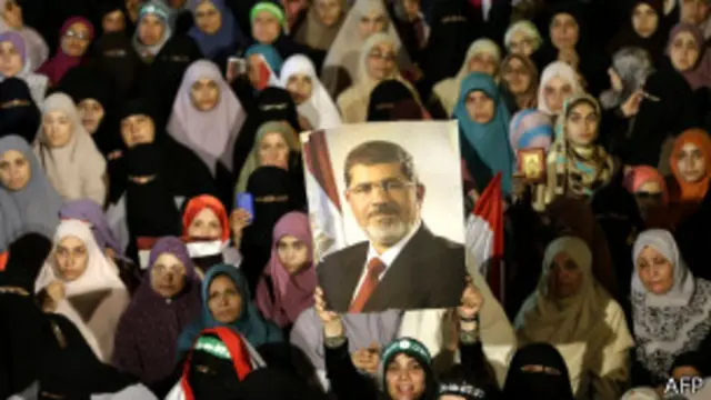 Müslüman Kardeşler, Mursi için eylemleri sürdürüyor