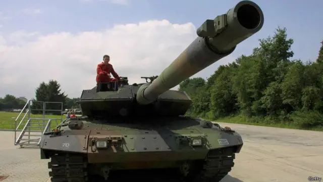 Los tanques Leopard 2 fueron creados a principios de los años 70 para el ejército de Alemania Occidental y fueron usados después en Afganistán. 