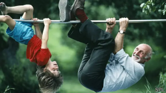 Poyezdda porno tomosha qilindi Porno yosh cunnilingus ikki etuk