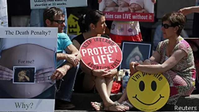 Manifestantes en contra del aborto