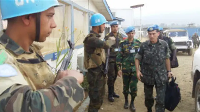 General Carlos Alberto dos Santos Cruz (foto: BBC Brasil)