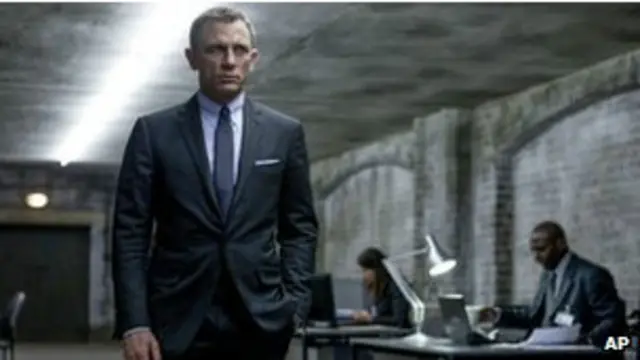 فلم ’سکائی فال‘ میں اداکاری کرنے والے ڈینيل کریگ اس فلم میں بھی نظر آئیں گے