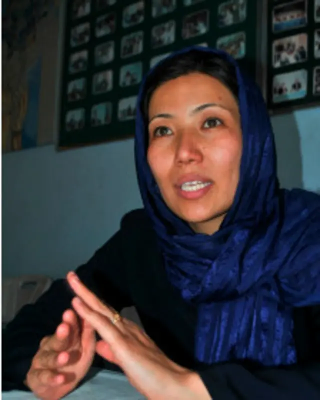  "اگر ما در نظر بگیریم که در ولایت بامیان ۳۰۰ نفر حق شرکت در کنکور دارند، در این صورت به نظر شما خانواده‌ها ترجیح می‌دهند که پسرانشان به کنکور راه بیابند یا دخترانشان؟"